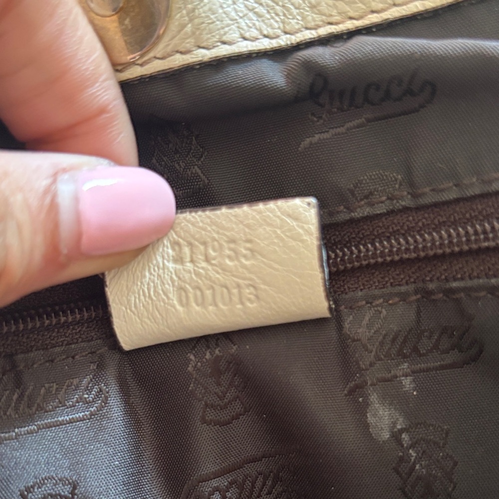 Gucci Brown and Cream Heart Accent Tote - Picture 7 of 11